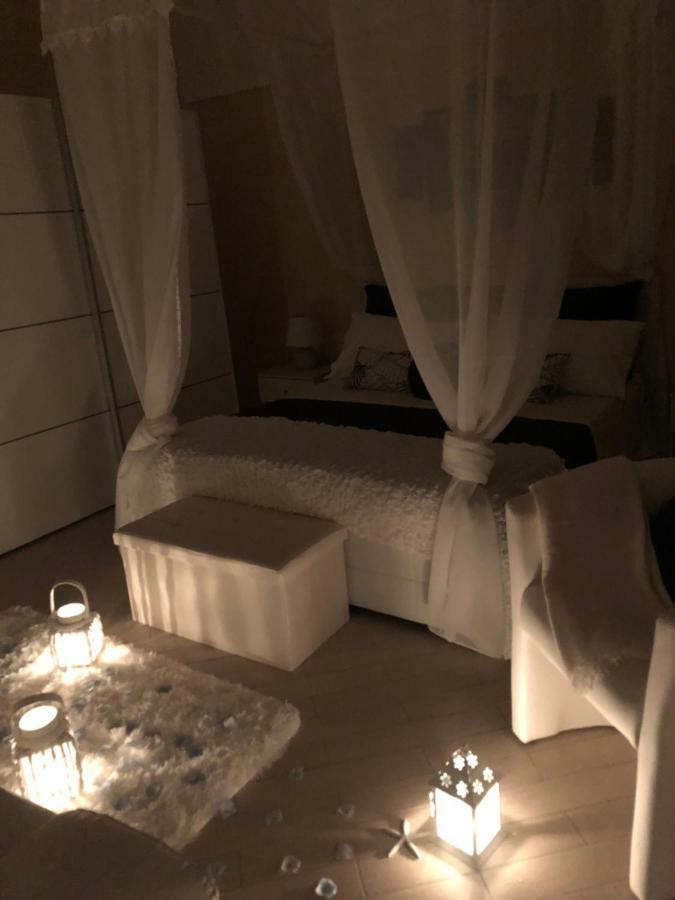 Corte Bianca 莫诺波利 外观 照片