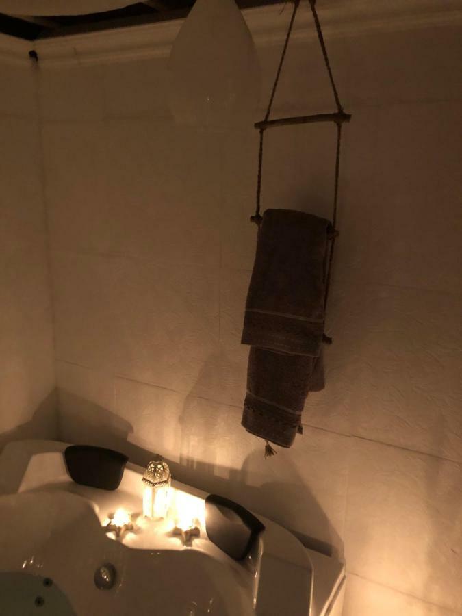 Corte Bianca 莫诺波利 外观 照片